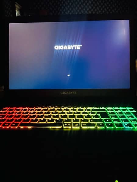 GigaByte Sabre 17 I-7 / 8th generation 4