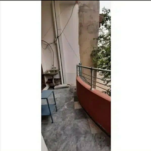 Room for rent Rs 12,000 per month at Mustafa town Lahore 3
