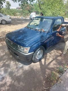 Toyota Hilux 2002 urgent sale