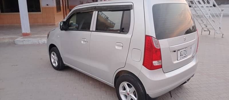 Suzuki Wagon R 2018 5