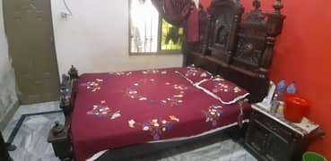 King bed and signhar maeiz