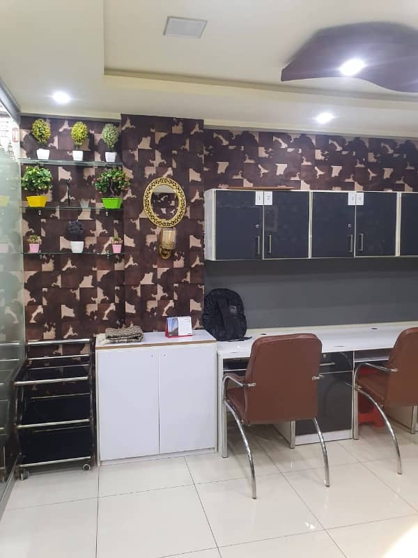 NEAR 26 STREET VIP LAVISH FURNISHED OFFICE FOR RENT 2 EXCITEVE CHAMBER 6 PERSON WORK STATION WITH AC LCD RENT ALMOST FINAL NOTE 1 MONTH COMMISSION RENT SERVICE CHARGES MUST 10