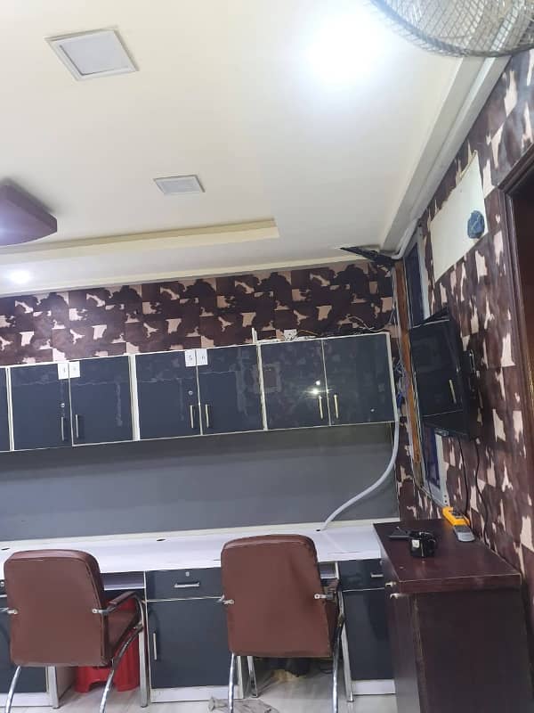 NEAR 26 STREET VIP LAVISH FURNISHED OFFICE FOR RENT 2 EXCITEVE CHAMBER 6 PERSON WORK STATION WITH AC LCD RENT ALMOST FINAL NOTE 1 MONTH COMMISSION RENT SERVICE CHARGES MUST 14