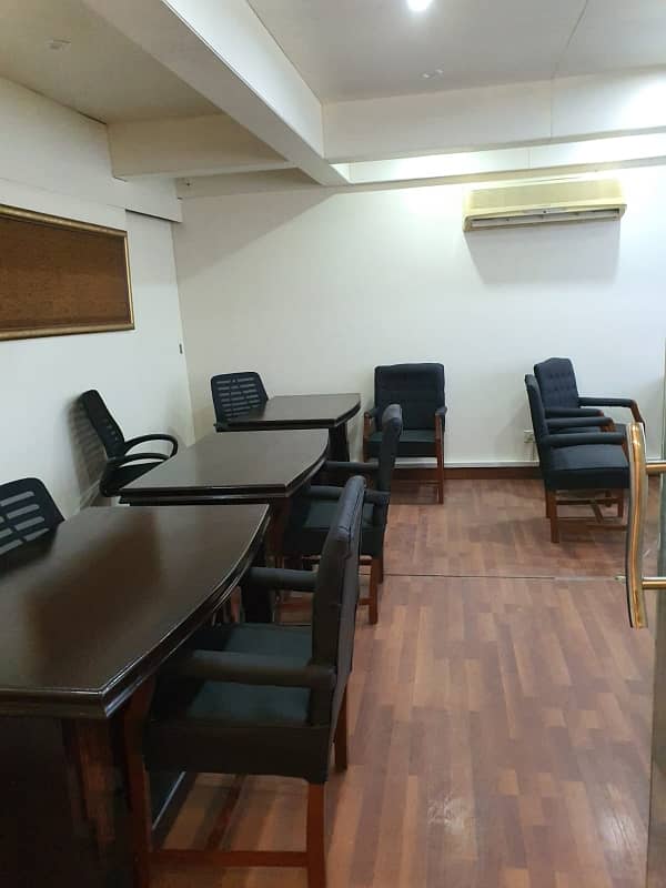 PHASE 2 VIP LAVISH FULL FURNISHED OFFICE FOR RENT WITH LIFT 27