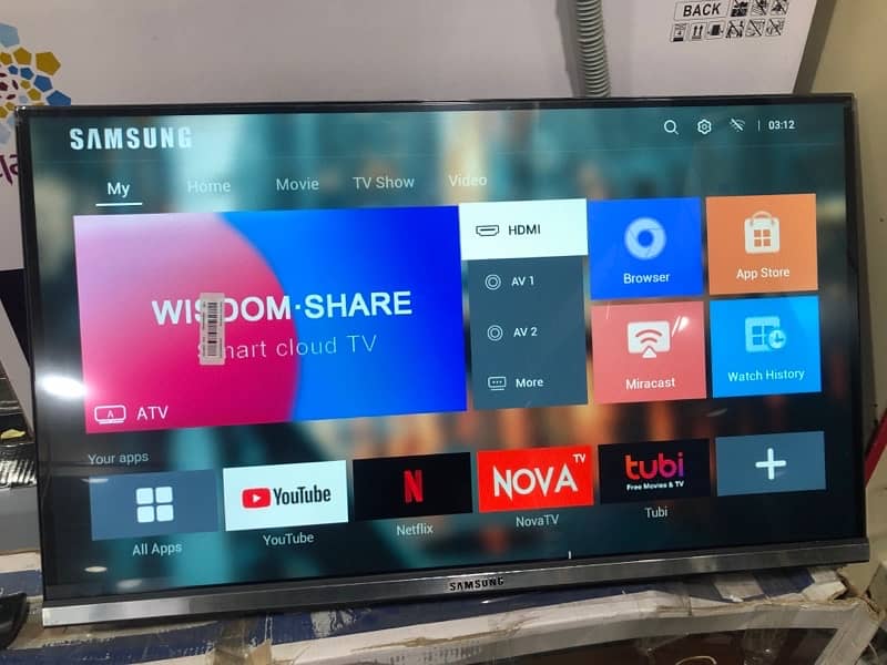 original samsung 32” Smart Tv. 2