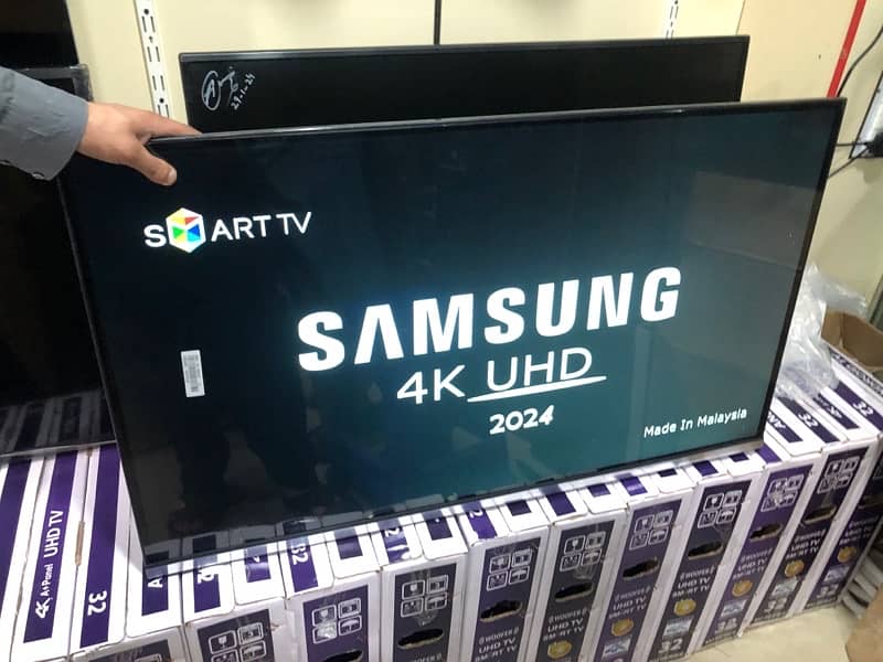 original samsung 32” Smart Tv. 6