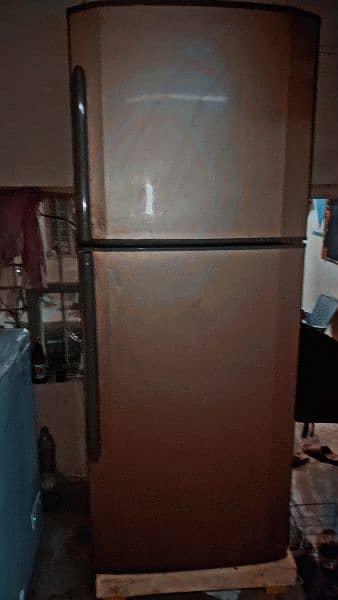 Haier full size refrigerator 376L 2