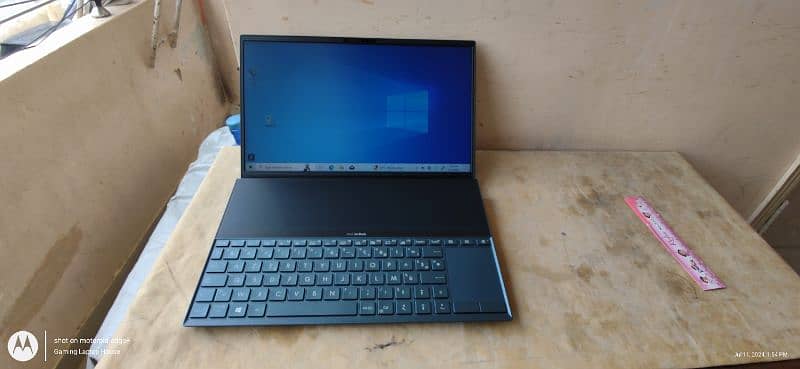 Asus ZenBook Duo Dual Screen Ultrabook 1