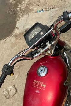One hand used Honda CD70 for sale