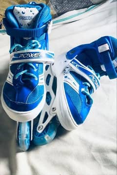 NEW SKATING SHOES