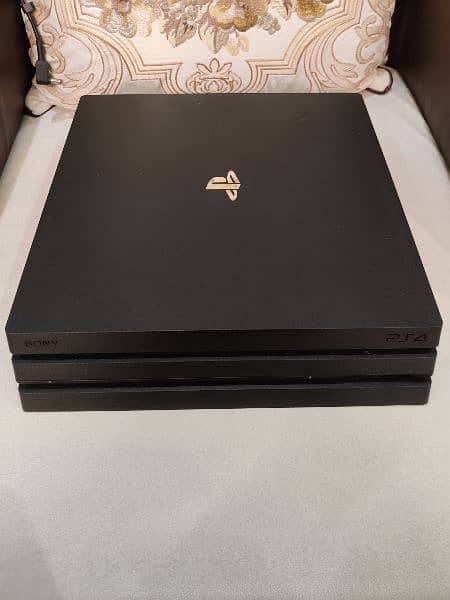 PS4 pro 1 tb with 2 controllers 1