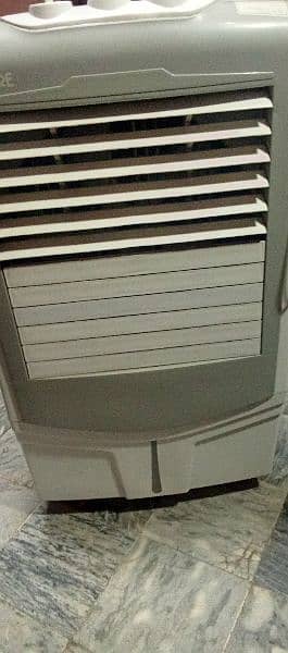 Empire Air cooler 220 watt 10/9 condi Hy fault koi nhi Hy bilkol ok hy 0