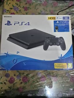 ps4 slim 1 Tb with box complete