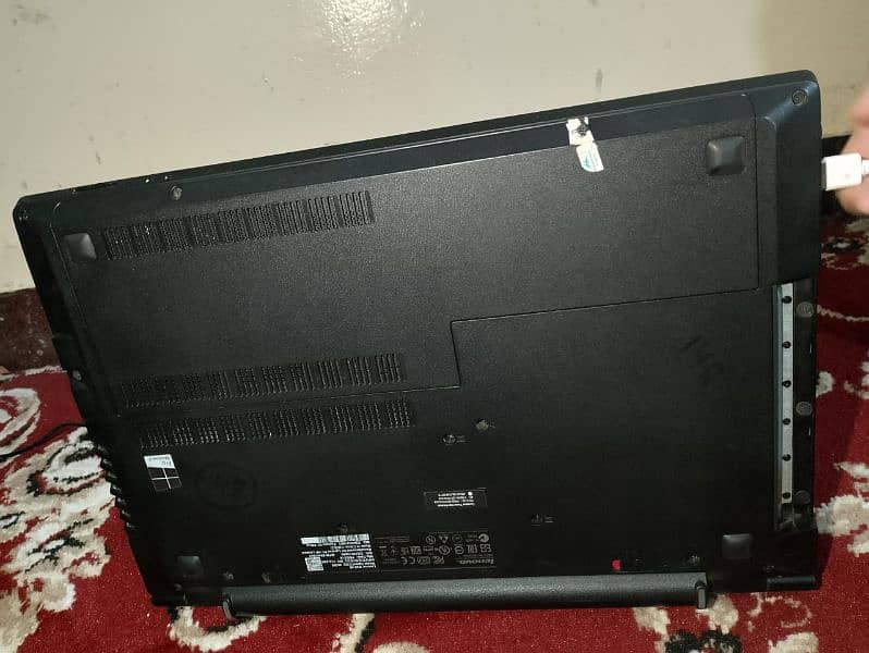 Lenovo laptop (G50 - 45)
SSD = 120GB
/Harddisk = 320GB/
Ram = 12GB 1