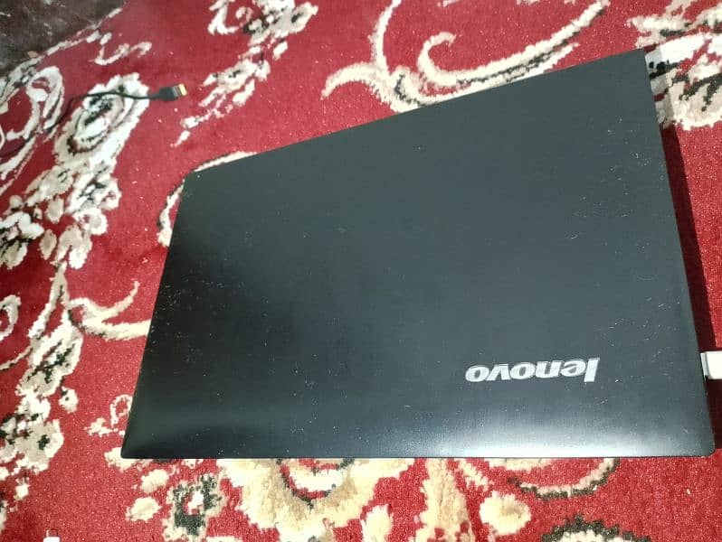 Lenovo laptop (G50 - 45)
SSD = 120GB
/Harddisk = 320GB/
Ram = 12GB 3