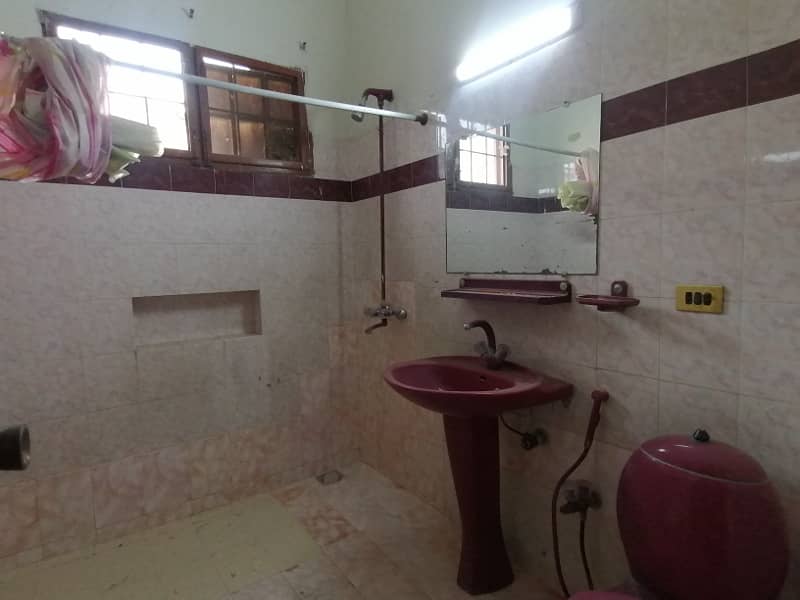 DHA 1 Kanal Adorable Upper Portion For Rent In Phase 3 18