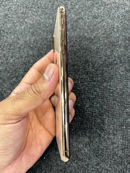 iPhone Xs Max 256gb PTA Approved 5