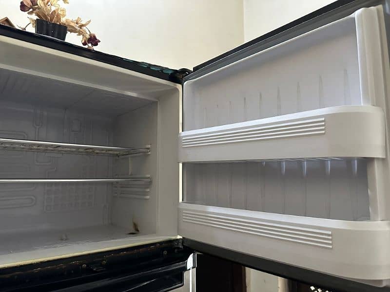 large size orient fridge 0