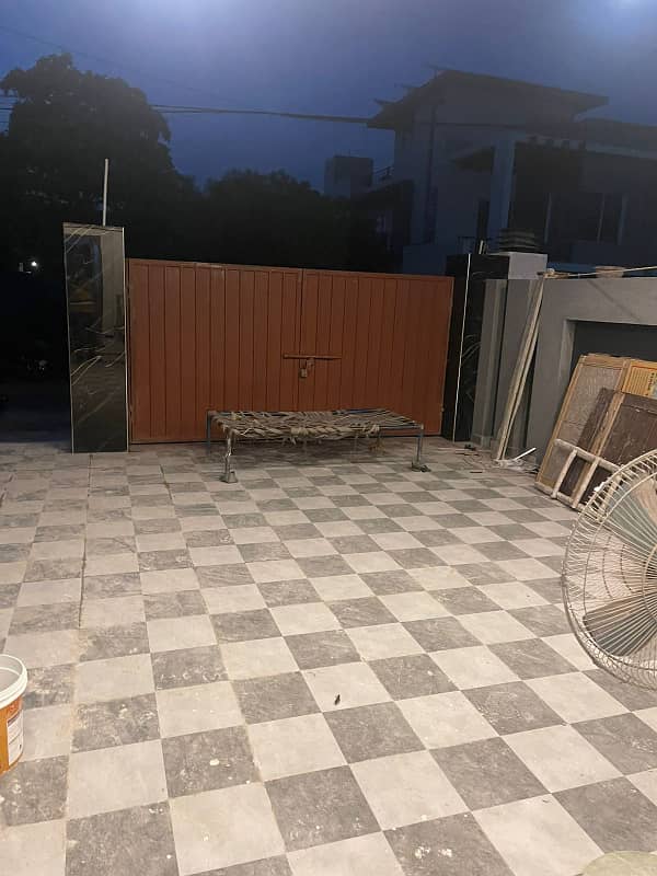 10 Marla Brand New Lower Portion is for rent In UET Society . Prime Location Near Park. Having 2 Bed Attach Bath Tvl Kitchen Drawing Room Store Room Laundry Area Terrace Servant Bath Car Parking Fully Marble And Wooden Tiles. Rent Demand 65,000 4