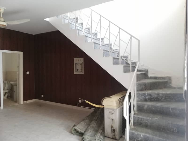 40 Feet Road Beautiful House For Sale In Eden Abad Lahore near Main Road Near Ring Road DHA Rahbar Khayaban E Amin 3