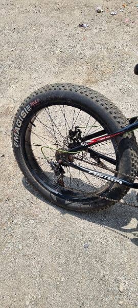 immaculate dubai imported fat bike 3