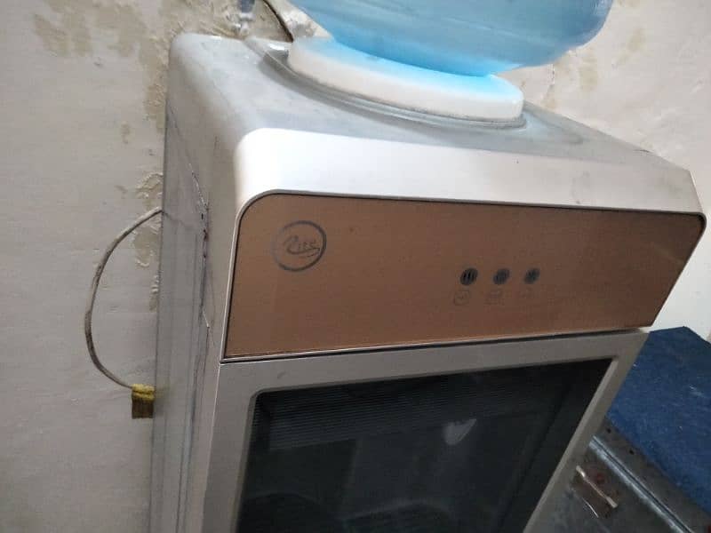 Imported water Dispenser with bottle and chowki free 6