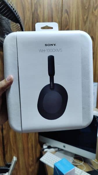 Sony WH-1000XMS Headphones 0