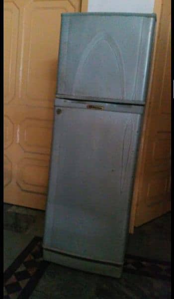 DANLANCE REFRIGERATOR FOR SALE 0