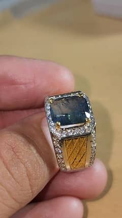 Blue sapphire 4 carat ring