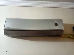 Gree 1.5 Ton Split AC in Excellent Genuine Condition