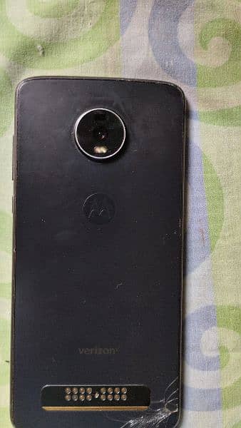 Moto z4 1