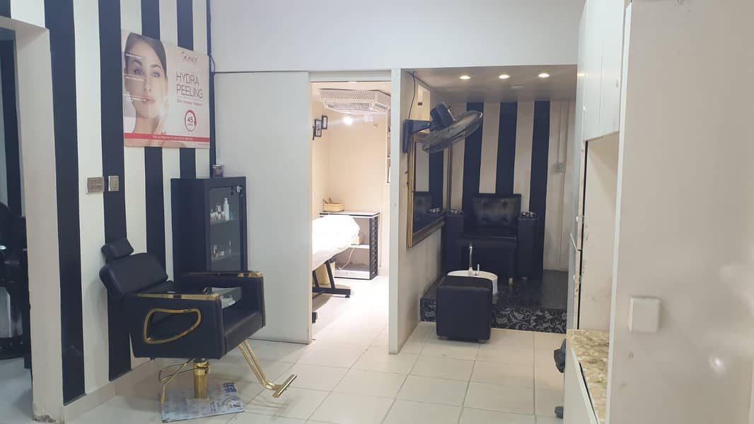 Beauty Saloon For Sale in karachi 4