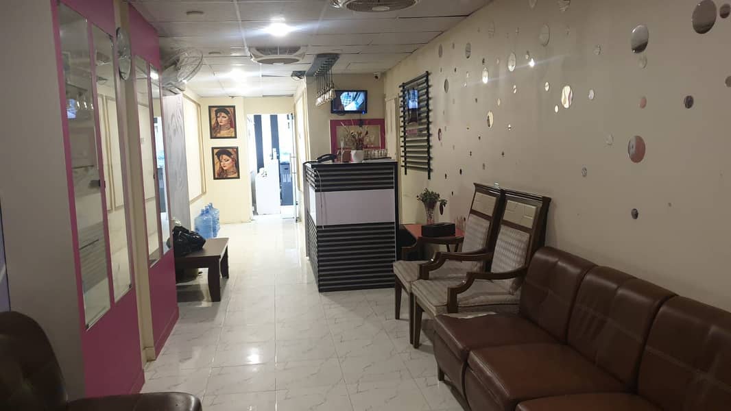 Beauty Saloon For Sale in karachi 14