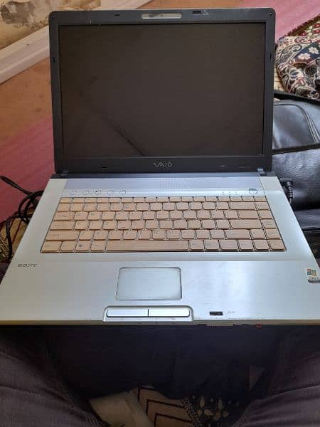 Laptop VAIO VGN-FE770G 6