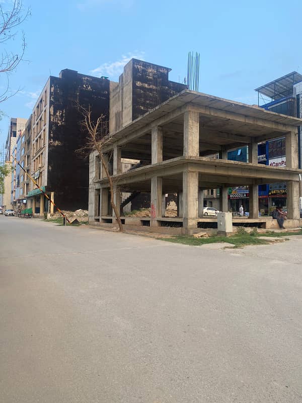Prime 8 Marla Corner Commercial Plot with 3-Floor Structure in AL Ghurair GIGA, DHA II, Islamabad 5