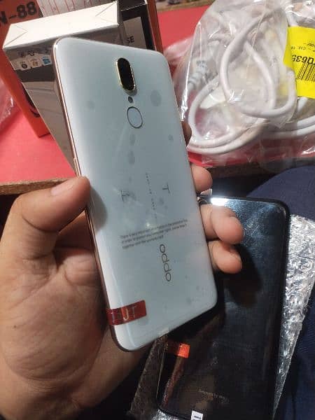 Oppo f11 0