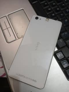 Vivo X5pro D 4/64 pta approved condition 10/9