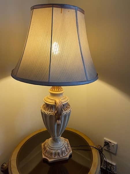 Table lamps . 4