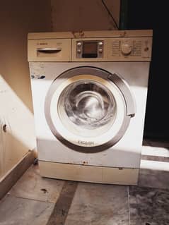 Bosch Fully automatic front load 8kg washing machin with dryer