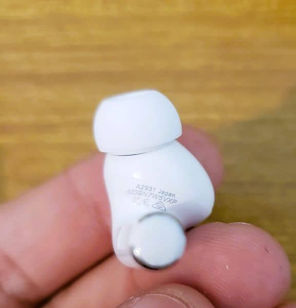 Airpods pro (2nd generation) 4