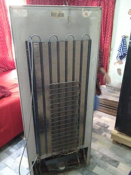 Dawlance fridge for sale in 15k |used condition| | North Karachi| 4