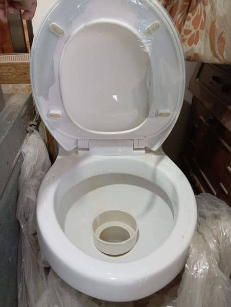 Brand NeW COMMODE 2