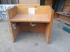 computer table for sale good condition