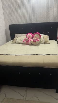 bed fairly used 1 month