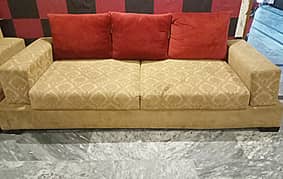 6 seater used sofa set with 6 Velvet cushions