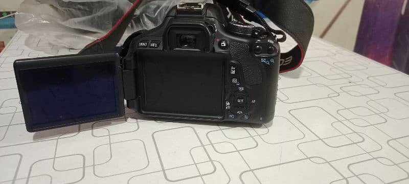 CANON DSLR CAMERA 10/10 CONDITION 0