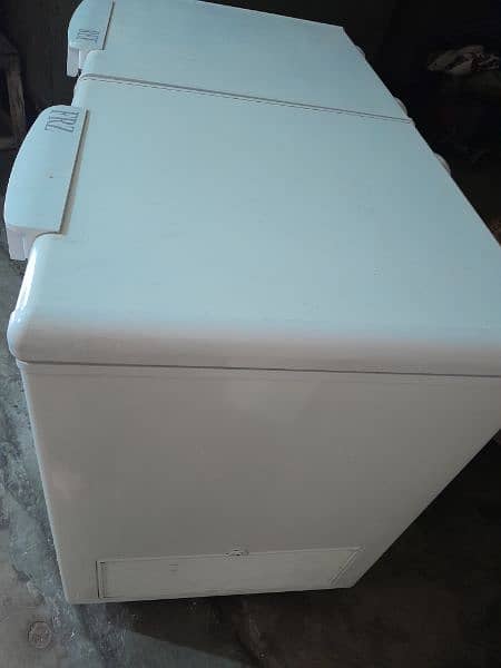 Haier Deep Freezer, Refrigerator 0