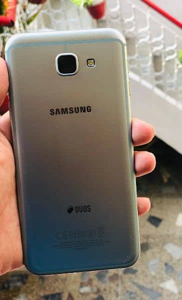 Samsung A8 (2016) 3