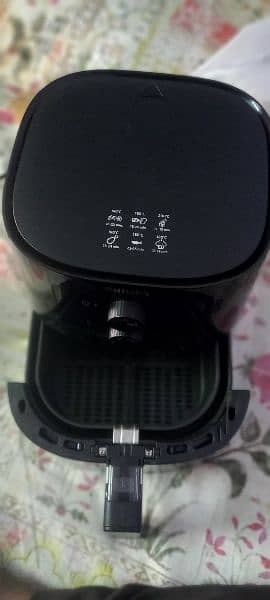 Philips Air Fryer HD9200 2