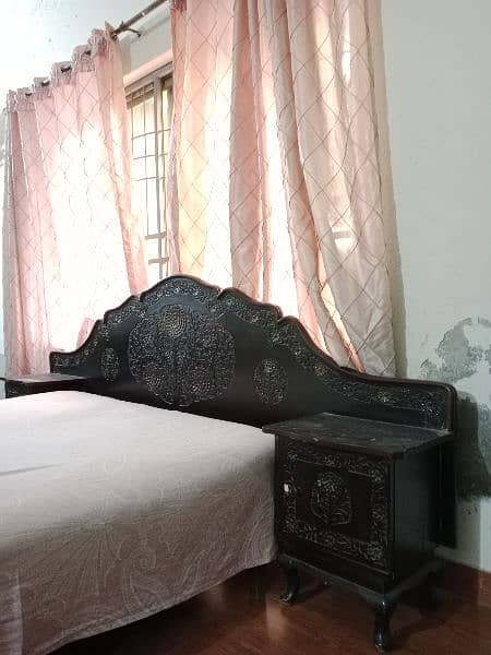 Chinioty bed 1